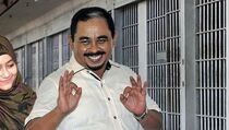 Coblos Pertama, Luthfi Hasan Ishaaq Pilih PKS