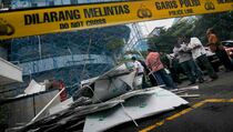 Berteduh, Tukang Ojek Tewas Tertimpa Seng RSCM  