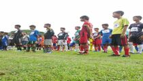 Ratusan Anak Jalanan di Surabaya Ikuti Seleksi Street Child World Cup 2014