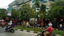 Banjir Jakarta, Pedagang Kecil Keluhkan Sepinya Pembeli