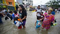 Tiga Kali Banjir, Warga Ciledug Pasrah