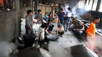 Pengungsi Sinabung Waspadai Banjir Lahar Dingin