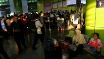 Jelang Natal, Jonan Tinjau Stasiun KA Gambir dan Senen