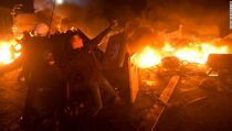 Bentrokan di Ukraina, 8 Demonstran dan 6 Polisi Tewas