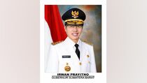 ‪Gubernur Sumbar Lantik Pejabat Wali Kota Padang‬