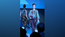 60 Penata Rias Sariayu Dandani 800 Model di Indonesia Fashion Week 