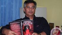 Akil Minta Rp 10 Miliar ke Gubernur Jatim