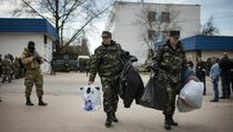 Takluk, Ukraina akan Tarik Pasukan dari Crimea