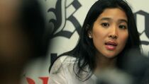 Datangi KPK, Olivia Zalianty Besuk OC Kaligis