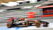 Bosan Jadi Pecundang, Lotus Pakai Mercedes Musim Depan