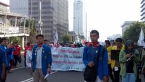 Ratusan Mahasiswa Kedokteran Demo Tolak RUU Pertembakauan