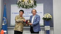  Mayapada Group Salurkan Beasiswa Rp 2,5 M Bagi Mahasiswa UK Petra 
