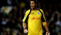 Julio Cesar Segera Perkuat Benfica