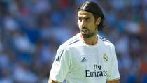 Arsenal Minta Khedira Turunkan Tuntutannya
