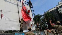 DKI Tertibkan Alat Peraga Kampanye Dukungan Capres 