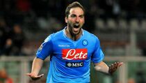 Gonzalo Higuain Menatap Rekor Maradona