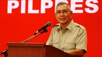 Try Sutrisno Jadi Warga Kehormatan Korps Brimob