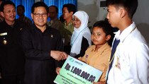 Terbanyak  Salurkan Beasiswa, Kaltim Daftar ke MURI