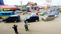 Kemacetan di Jalur Pantura Simpang Jomin