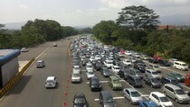 Jelang Tengah Malam, Jalur Puncak-Cianjur Ramai Lancar
