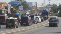 Jalur Pantura Cirebon-Indramayu Macet Puluhan Kilometer