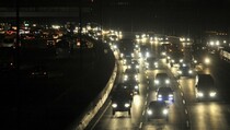  Pemudik Mulai Padati Tol Jakarta-Cikampek