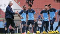 Riedl Sebut Filipina Andalkan Kontak Fisik