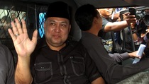 Sikap Membangkang Mochtar Mempersulit Keringanan Hukuman
