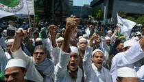 FPI Bikin Rusuh, Belasan Polisi Terluka