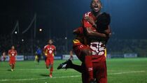 Semen Padang Pecundangi Persipura