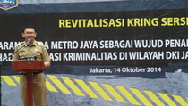 Basuki Ragukan Proyek Tanggul Raksasa