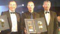 Ungguli Ronaldo, Andres Iniesta Rebut Golden Foot 2014