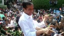 Cuaca Panas, 3 Penonton Konser Salam 3 Jari Pingsan