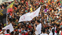 Syukuran Jokowi, Masyarakat Sumut Potong Tumpeng Raksasa