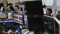 Saham Aneka Industri Terpuruk