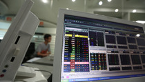  Anjloknya Harga Minyak Dorong Ekonomi Global dan IHSG