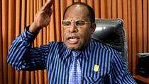 Yunus Wonda Terpilih Sebagai Ketua DPR Papua