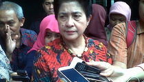 Menkes Sesalkan Sikap Ibu Yang Ajarkan Balitanya Merokok