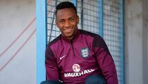 Tertangkap Basah Ngebut, Striker Muda Inggris Ditahan Polisi