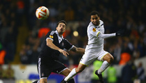 Aaron Lennon Dipinjamkan ke Everton