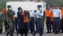Besok, Basarnas Angkat Ekor AirAsia QZ8501