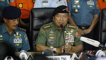 Panglima TNI Janji Dukung Pencarian Korban AirAsia Hingga Tuntas 