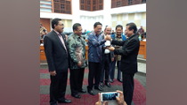  Situasi Kikuk Di Golkar, Ahmad Noor Supit Pun Ikut 'Tiarap'