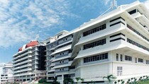  Universitas Kristen Petra Pasang 30 Lampu Tenaga Surya