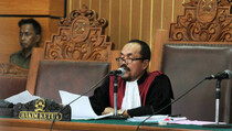 Keputusan Hakim Sarpin Dinilai Janggal