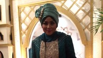 Ketagihan Mendesain Baju 