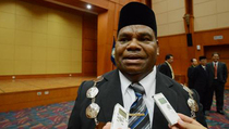 Besok, Rektor Uncen Dikebumikan