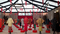 Oscar Lawalata Boyong Kain Batik ke Pameran Internasional