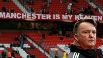 Bonus Besar Menanti Louis van Gaal