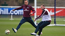 Lawan Italia, Hodgson Duetkan Rooney dengan Kane Sejak Awal